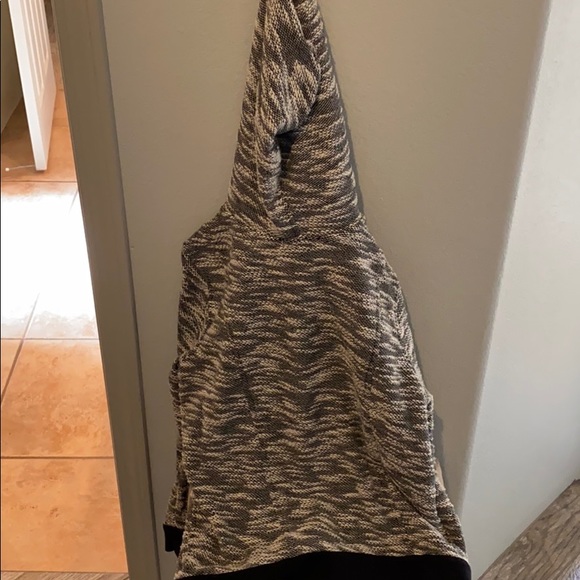 Zip up light weight jacket - Picture 2 of 5